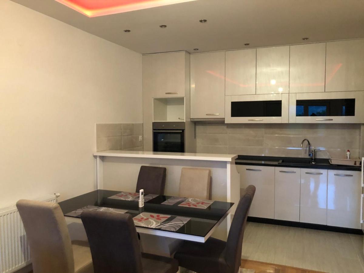 Apartman Mila เทรบินเย ภายนอก รูปภาพ